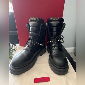 Valentino Garavani Women’s Black Waterproof Rockstud